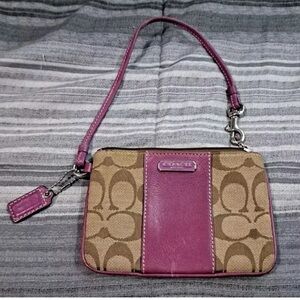 Coach Signature Canvas wristlet